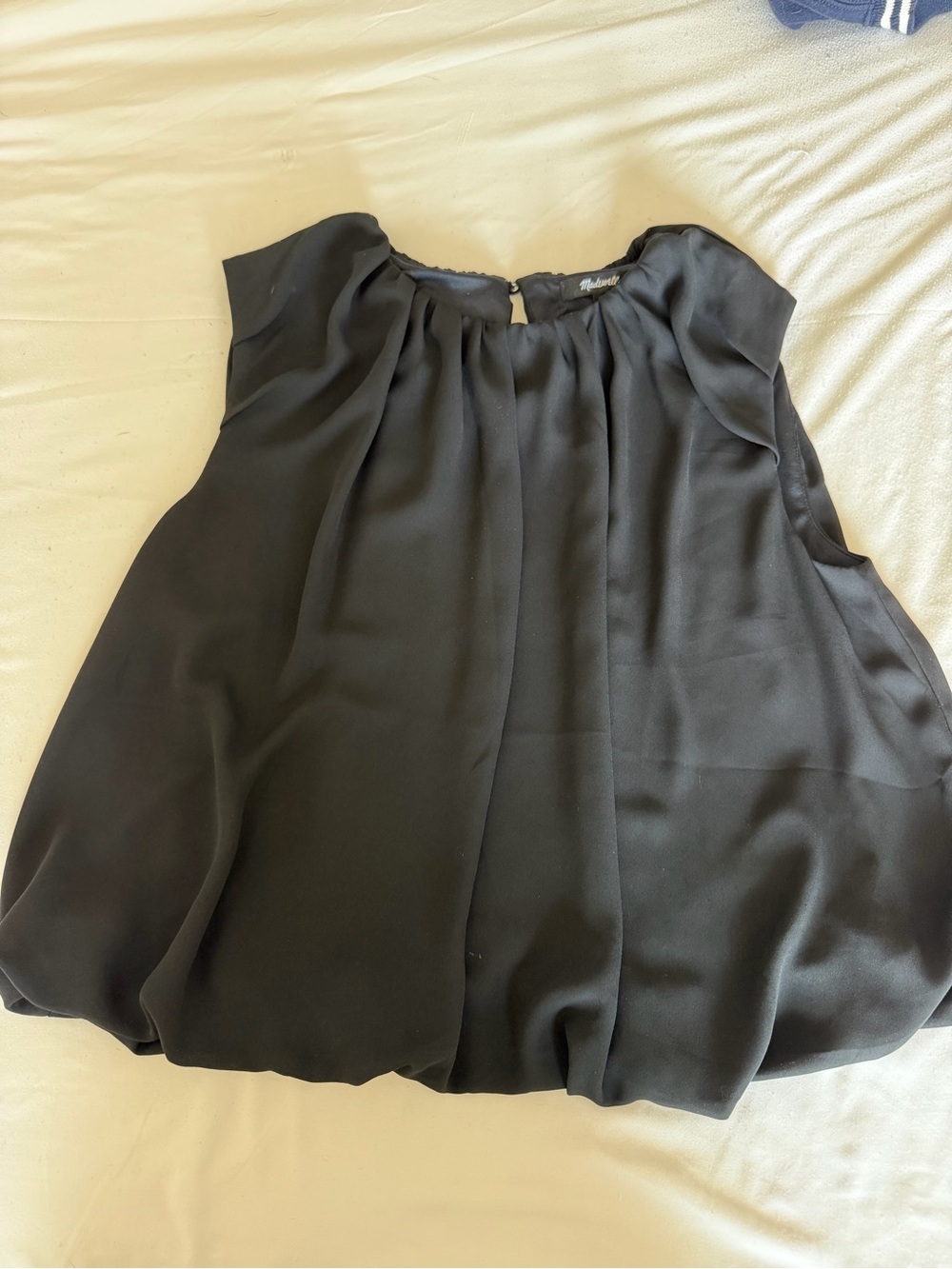 Madewell Black Sleeveless Pleated Silk-Blend Blouse